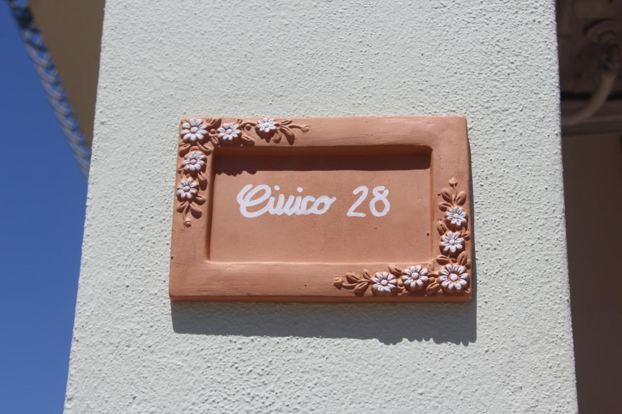 Civico 28